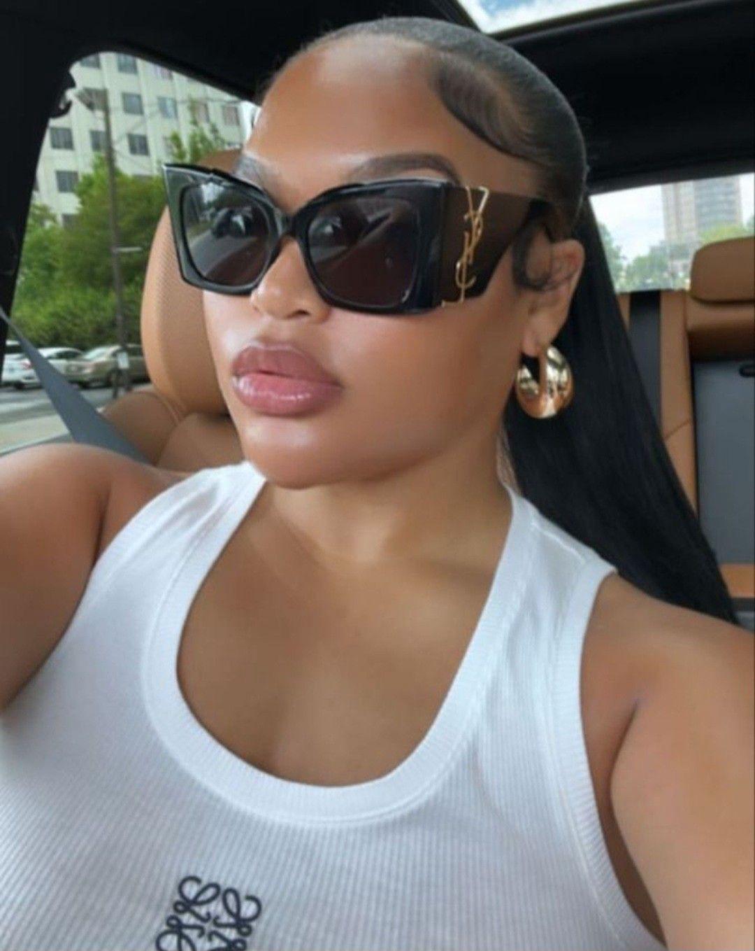 LUNETTE DE SOLEIL YVES SAINT LAURENT